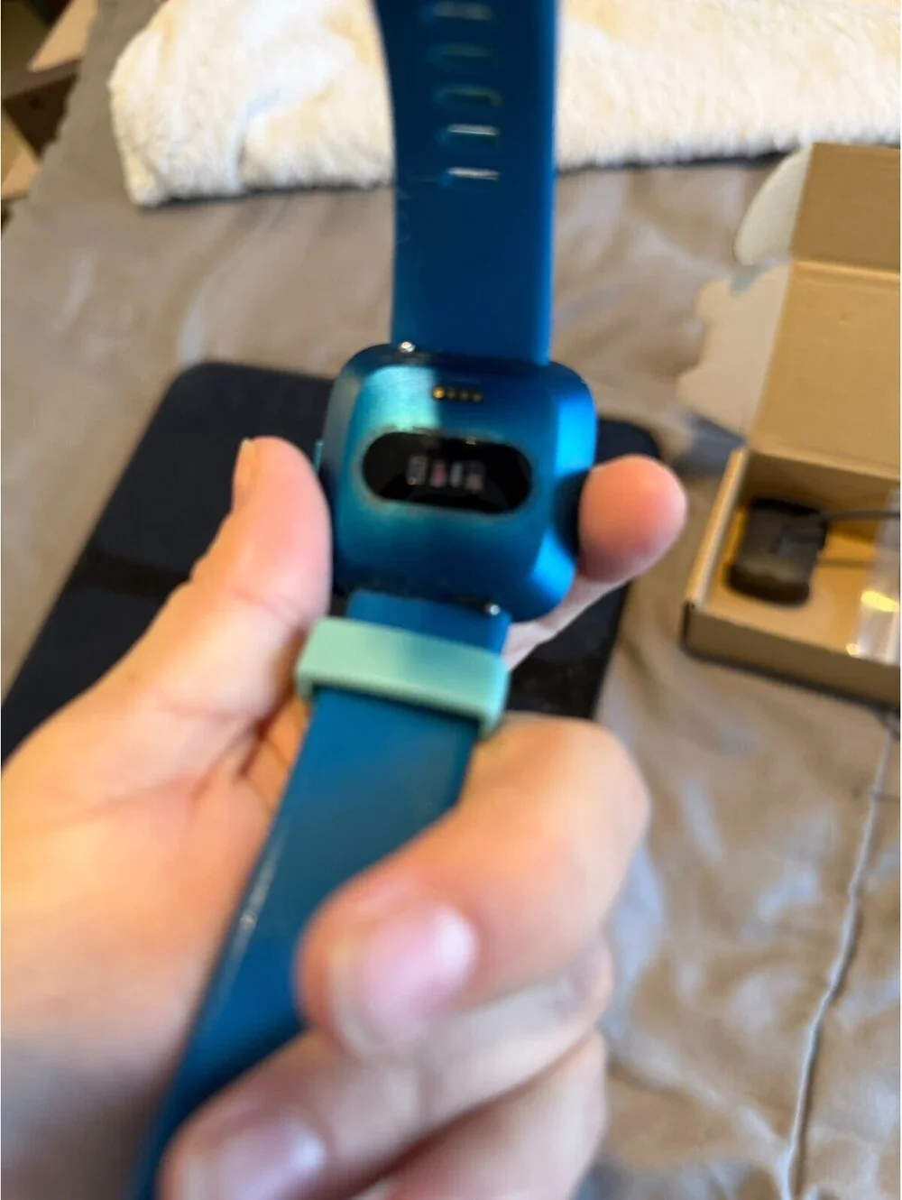 Fitbit Versa Lite Edition Smart Watch and Fitbit aria 2 black
